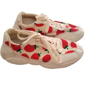 Monchiso Women’s White Strawberry Sneakers Size 7